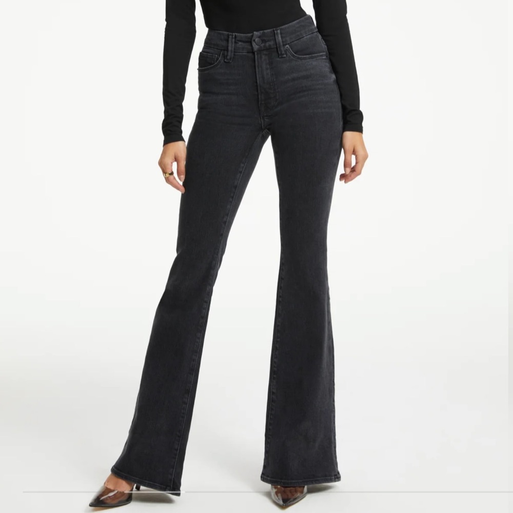 NWT Good American Good Legs Flare jeans in Black287 wash